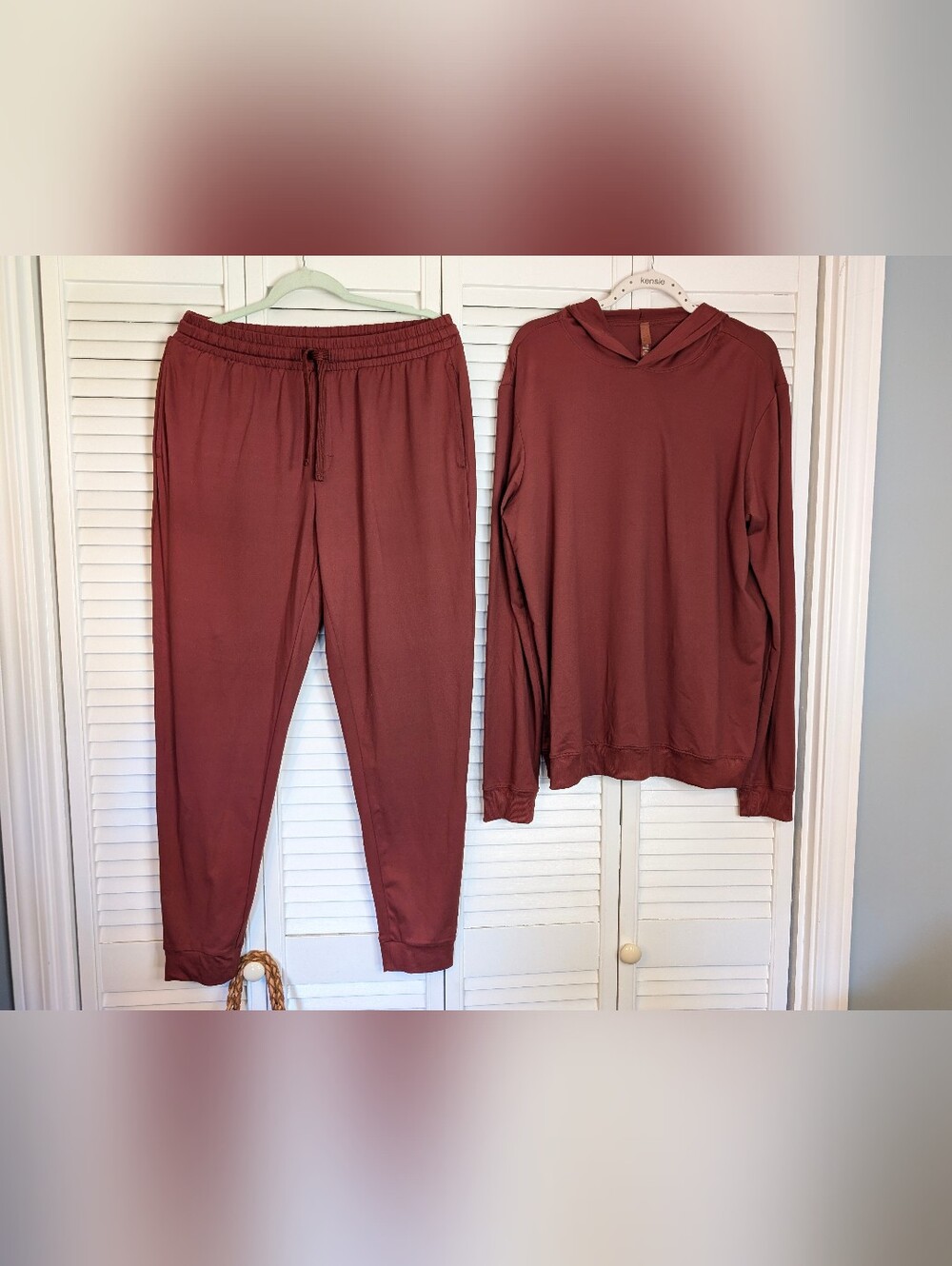 SKIMS Men’s Jersey Lounge Set -  (2-Piece Matching Set) - Cherry Red - Size S